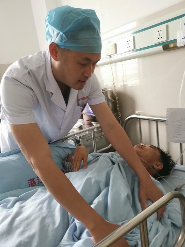 党团医生林阳彦返家吴川工作，用省级高水平诊疗服务造福乡亲